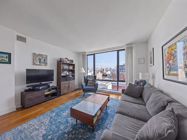 47-28 11th St #5B — Photo 3