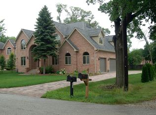 575 Alice Dr, Northbrook, IL 60062