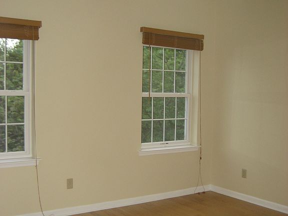 5th image of 742 Westfield Ave APT 17
