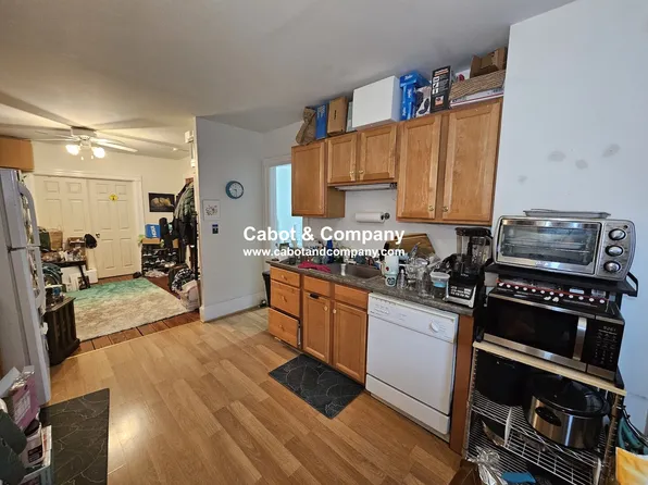 22 Mead St APT 1, Allston, MA 02134