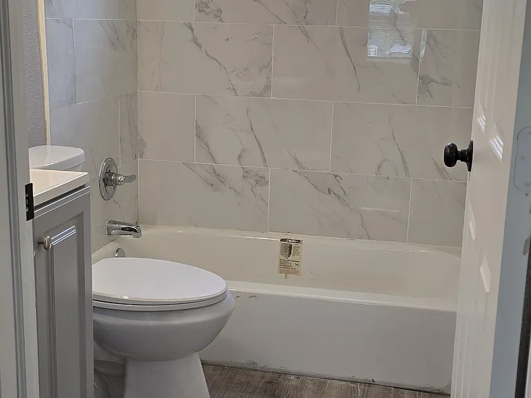 704 E Richmere St — Photo 15