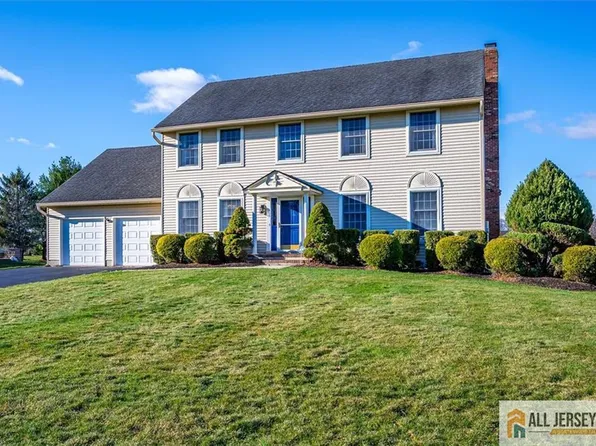 14 Wexford Dr, Monmouth Junction, NJ 08852