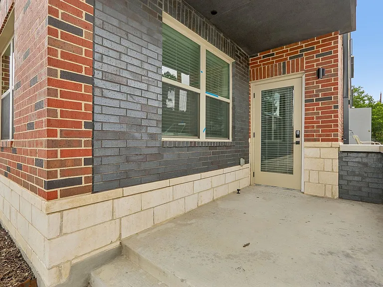 Gallery Rail District — Photo 24