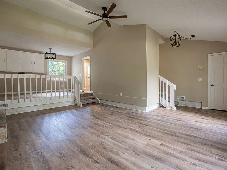 26 Bedford Ct — Photo 12