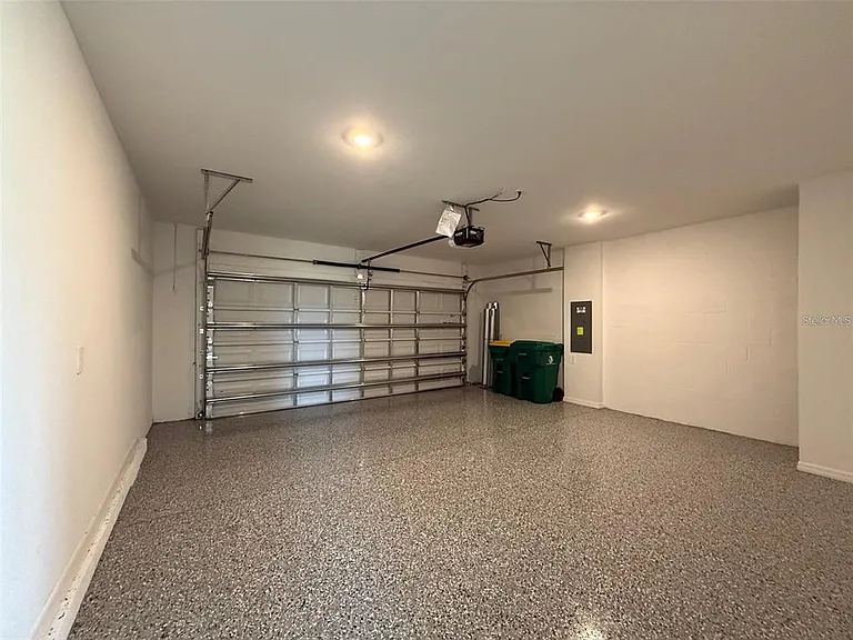 11795 Cloverly Ln — Photo 32