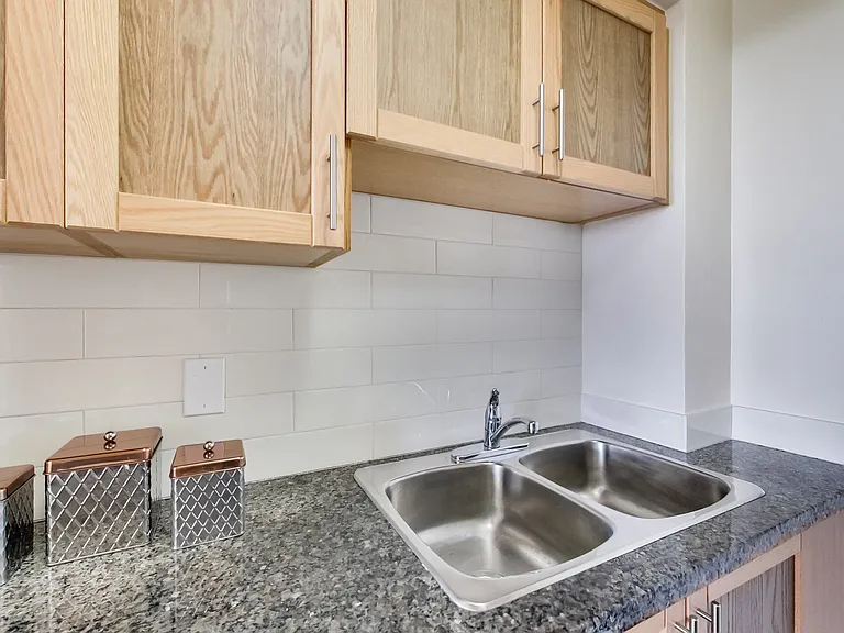101 Cosburn Ave #104 — Photo 29