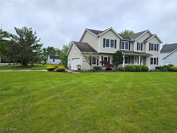 2nd image of 32879 Heartwood Ave