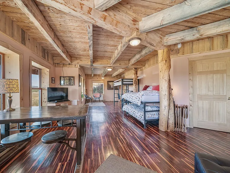 390 Pine View Dr — Photo 15
