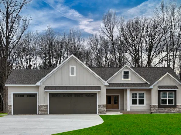 3347 Pine Bluff Ct, Midland, MI 48642