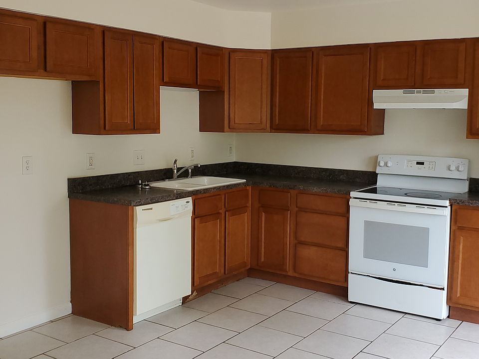 1st image of 7407 Hazelcrest Dr