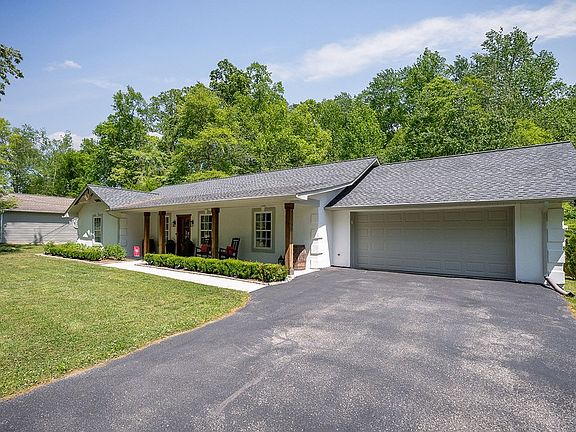 5th image of 3433 Middleford Dr