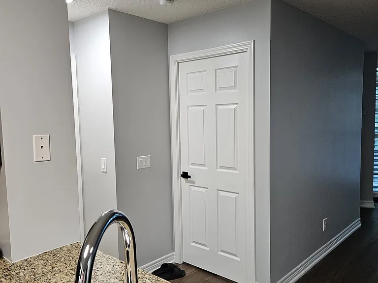 30 Grand Trunk Cres #615 — Photo 8