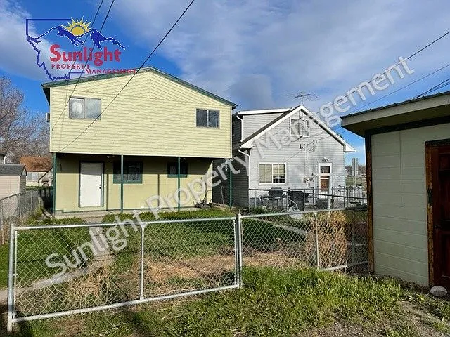 517 Colorado Ave — Photo 2