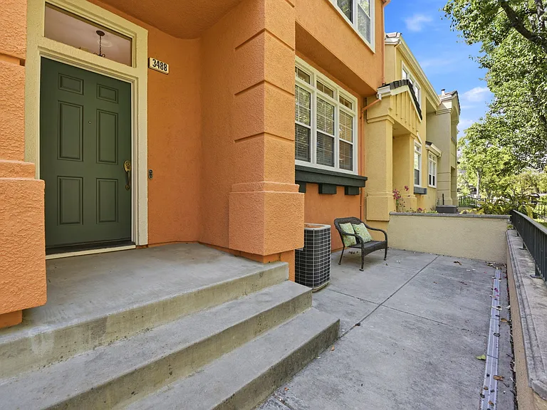 3488 Hart Cmn — Photo 3