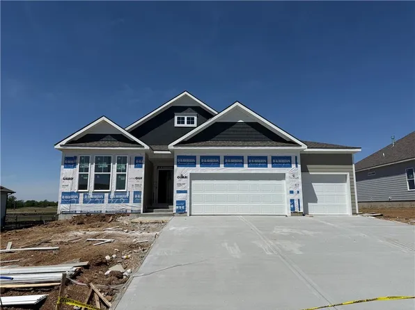 20768 W 188th St, Spring Hill, KS 66083