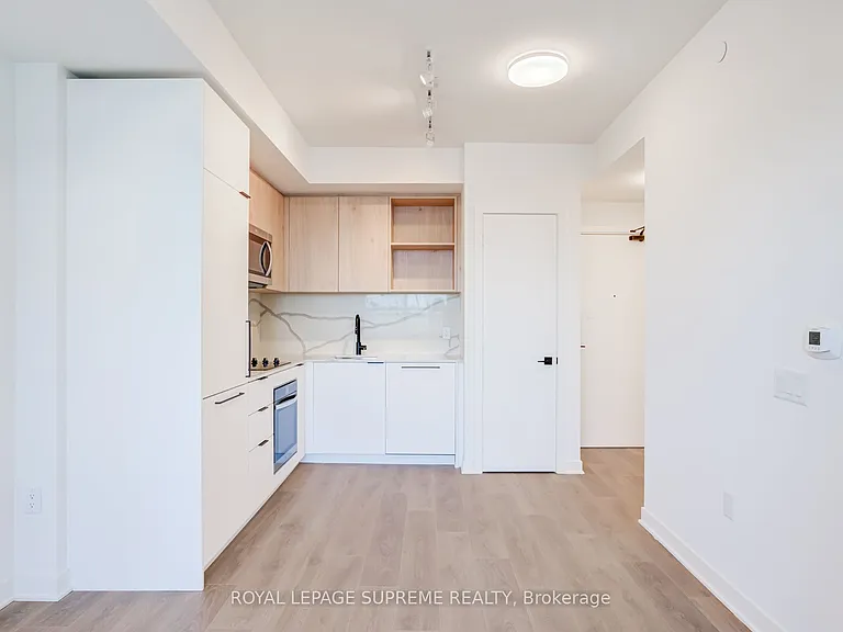 1185 Dupont St SE #505 — Photo 9