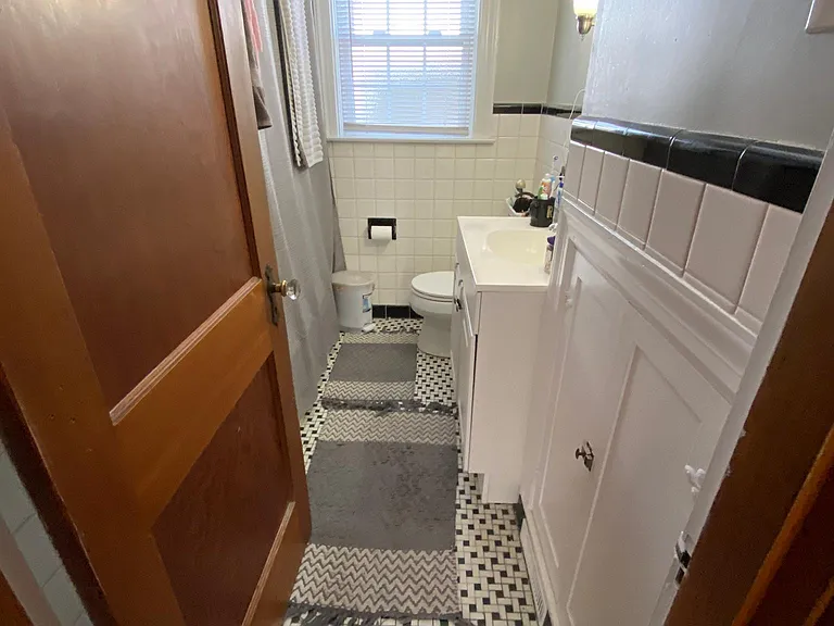 122 E Francis Ave — Photo 23