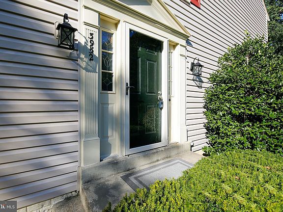 4th image of 3952 Angelton Ct