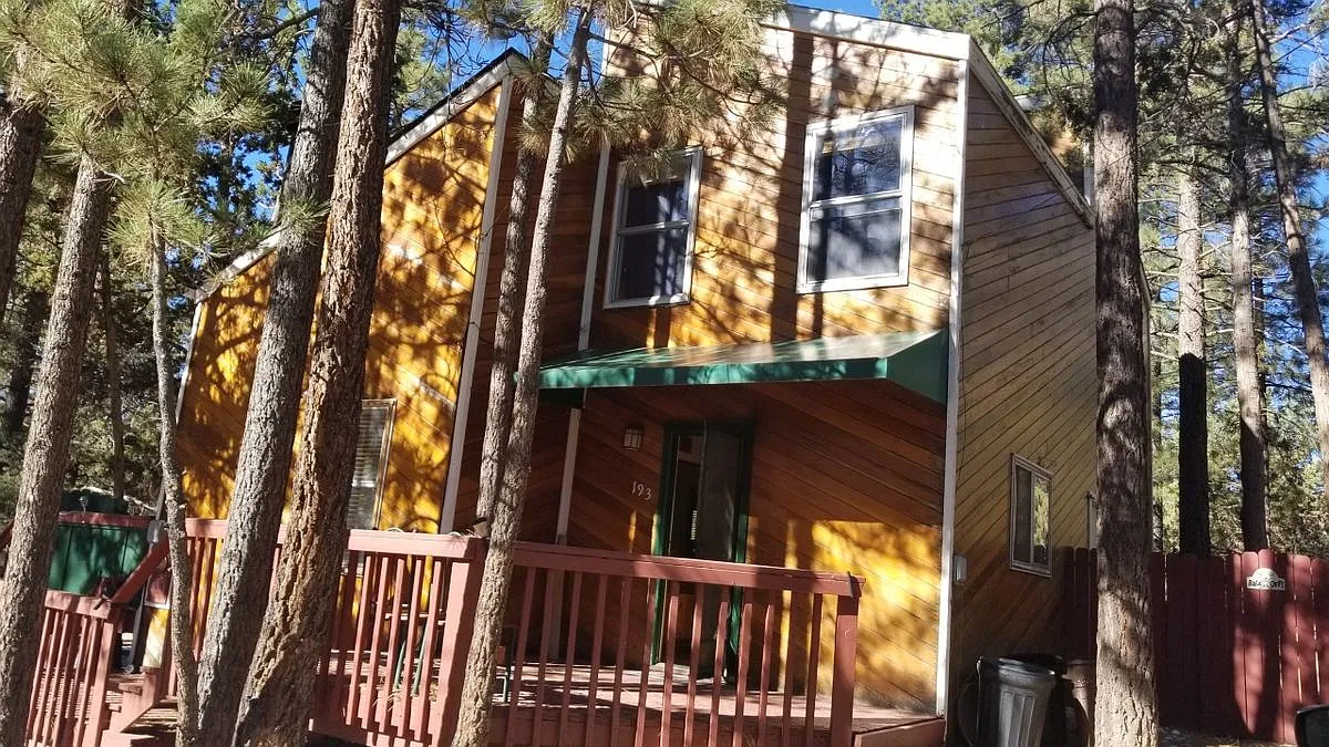 2 bed, 2.0 bath, 1260 sqft, $2,200 — Photo 1