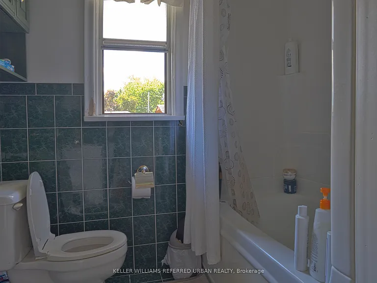 153 Newton Dr — Photo 36