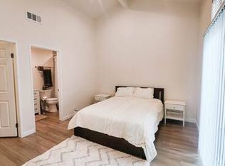 1239 W 164th St #A, Gardena, CA 90247