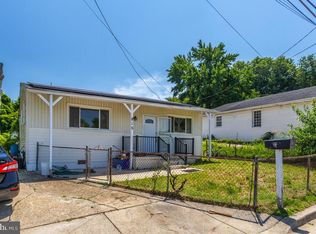 915 Balsamtree Dr, Capitol Heights, MD