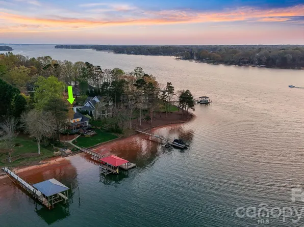 182 Malibu Rd, Mooresville, NC 28117