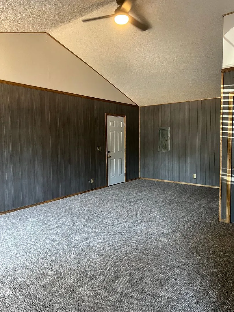 Charming 2-bedroom, 1-bathroom home — Photo 2