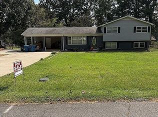 2673 Tiffany St, Conover, NC 28613