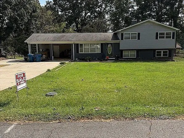 2673 Tiffany St, Conover, NC 28613
