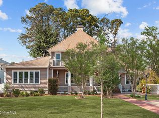 1105 Neuse Dr, Oriental, NC 28571