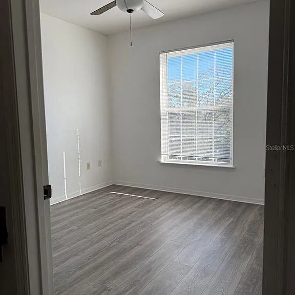 10205 Courtney Palms Blvd #303 — Photo 11