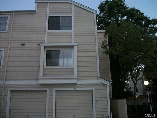 1st image of 4900 N Grand Ave APT 302