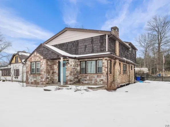 9723 Lenox St, Angola, NY 14006