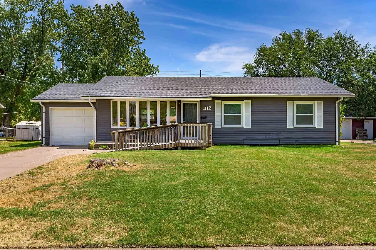 4 bed, 2095 sqft, $2,250 — Photo 1