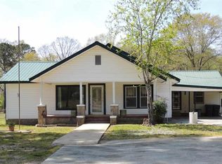 202 Day St, Centre, AL 35960