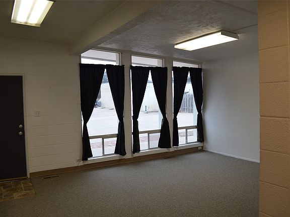 2nd image of 1122 Pershing Ave