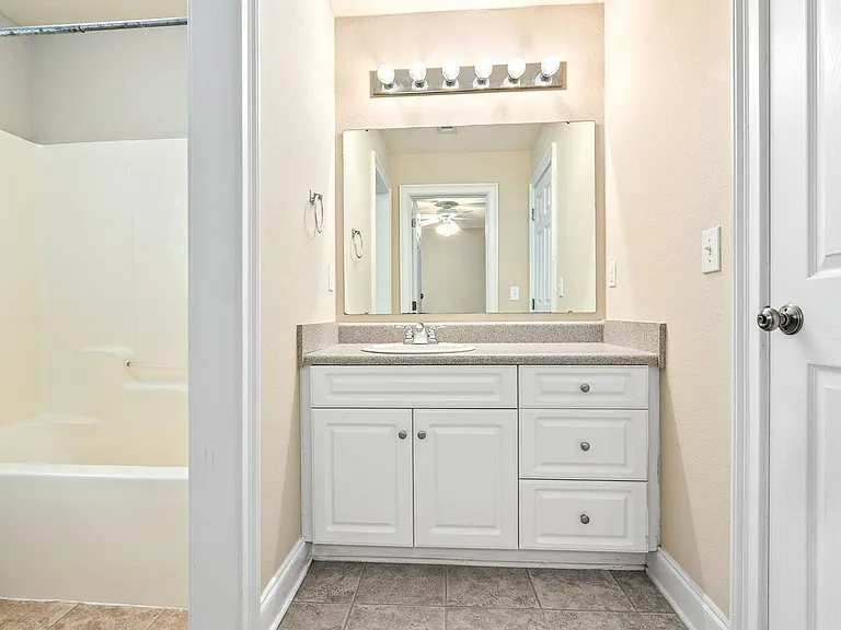 807 W Longleaf Dr #15 — Photo 15