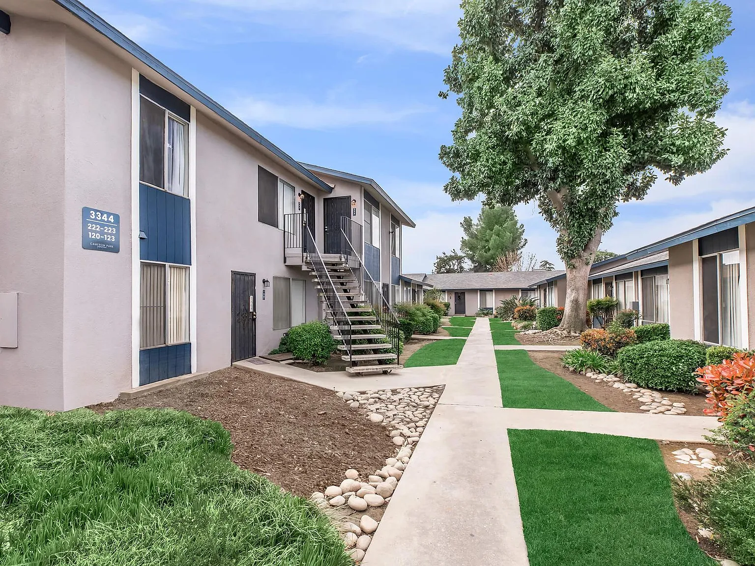 Welcome to Cameron Park Apartments || Your Fresno Oasis Awaits — Photo 1