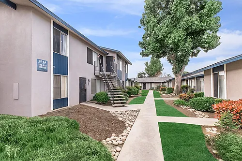 Welcome to Cameron Park Apartments || Your Fresno Oasis Awaits Photo 1