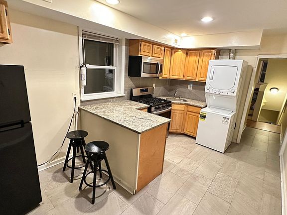 4th image of 1737 N Willington St #2