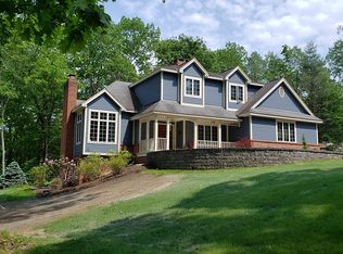 12 Pond Hollow Rd, Averill Park, NY 12018