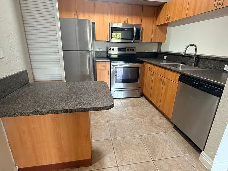 City Center Apartments — Photo 25