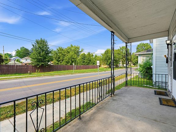 5th image of 707 W Creighton Ave