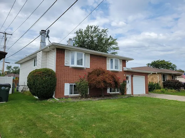 88 Banko Dr, Depew, NY 14043