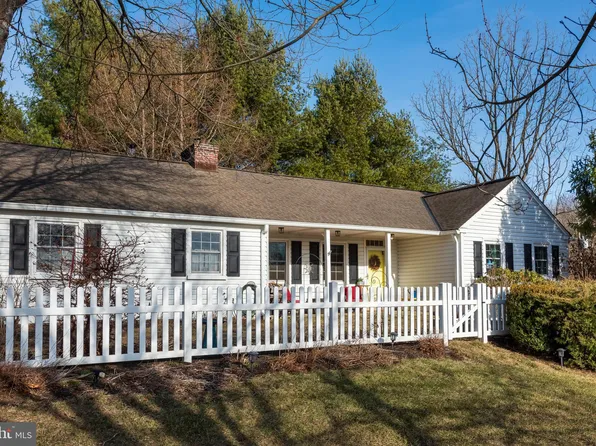 970 S Penn Dr, West Chester, PA 19380