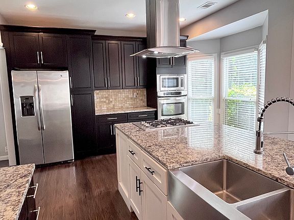 3rd image of 1751 Millside Dr SE
