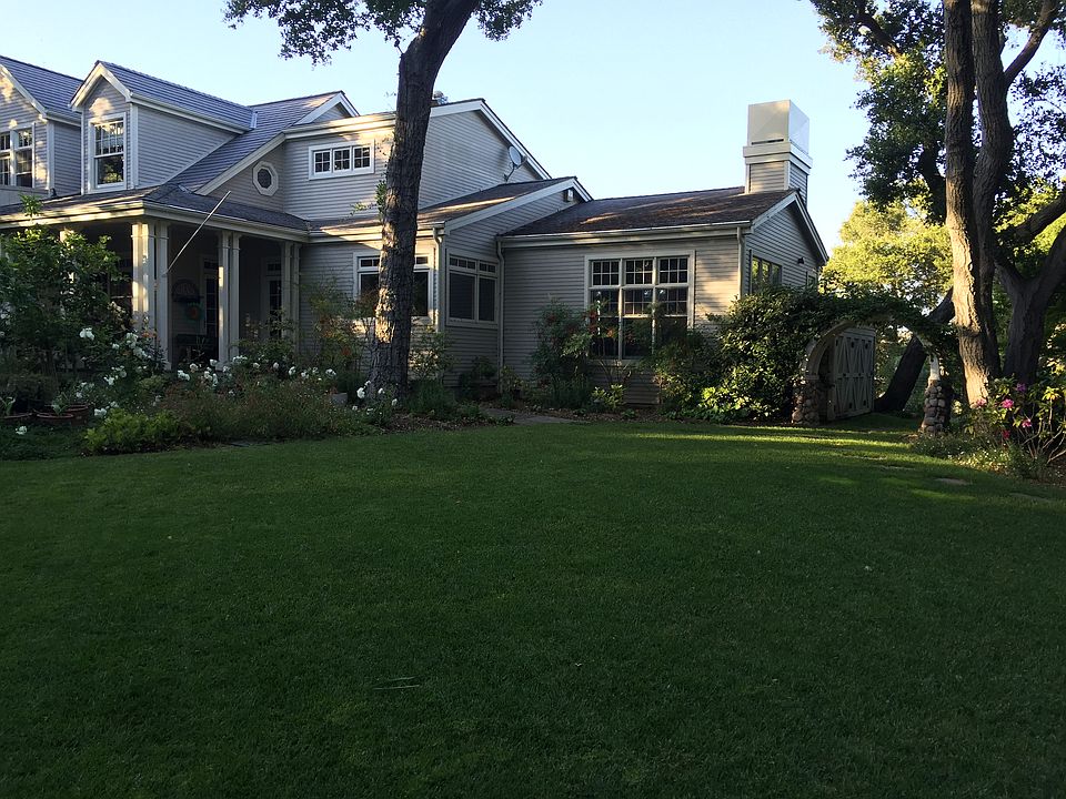 1st image of 25599 Fernhill Dr