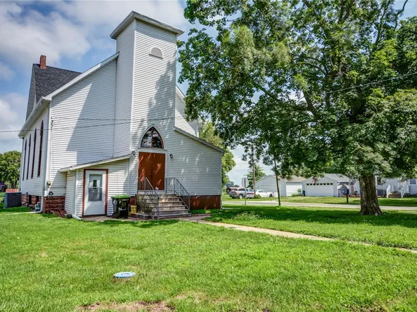 102 W North St, Oakley, IL 62501