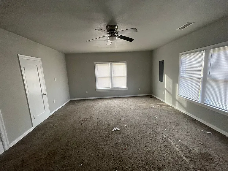 1534 Chestnut St — Photo 3